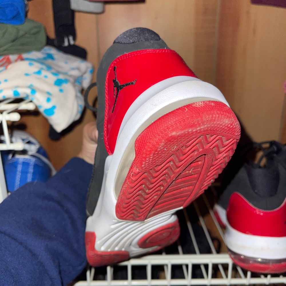 Jordan’s - Picture 3 of 5